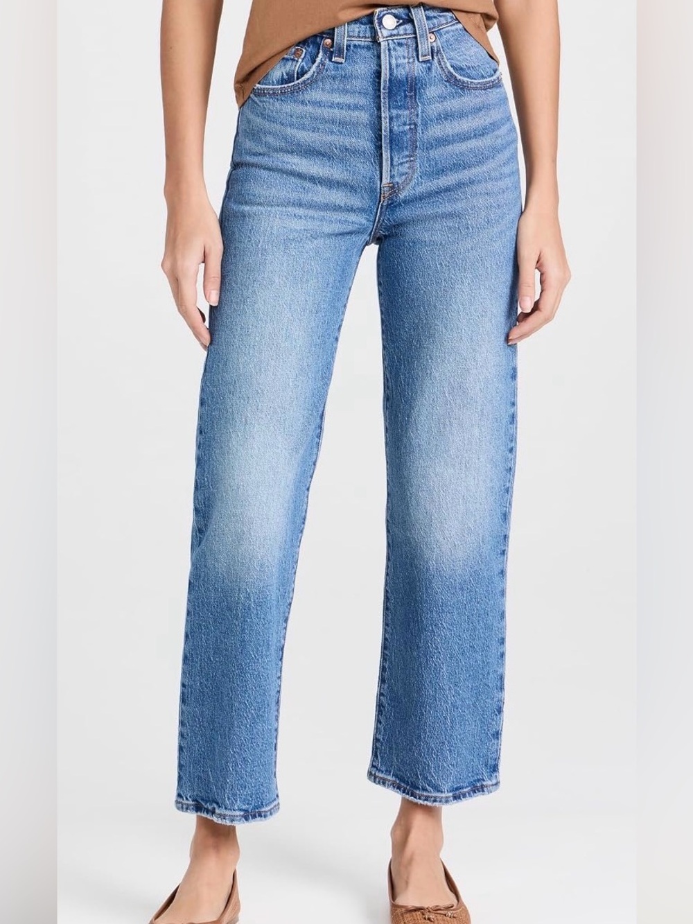 Levi’s Ribcage Straight Leg Jeans in Light Blue size 28